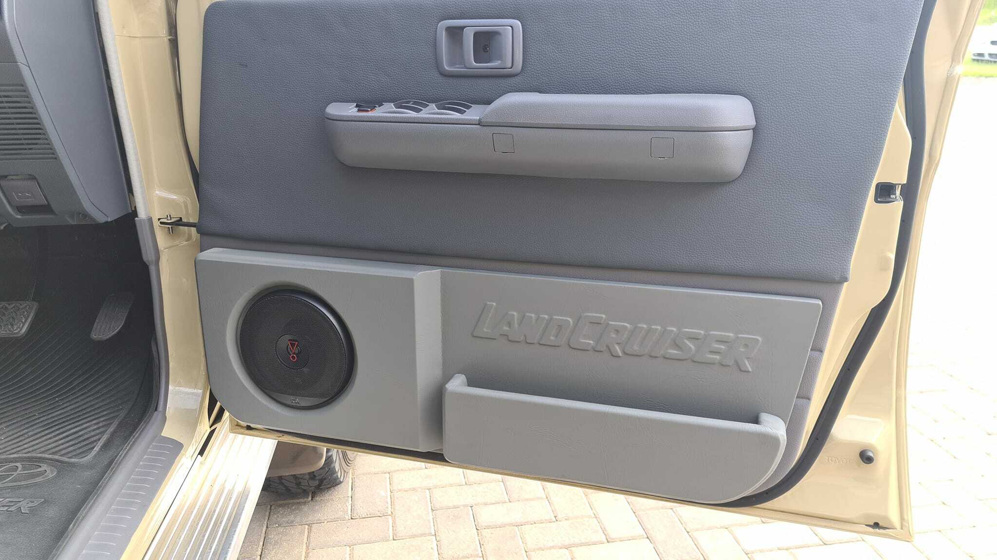 Land Cruiser JBL Upgrade